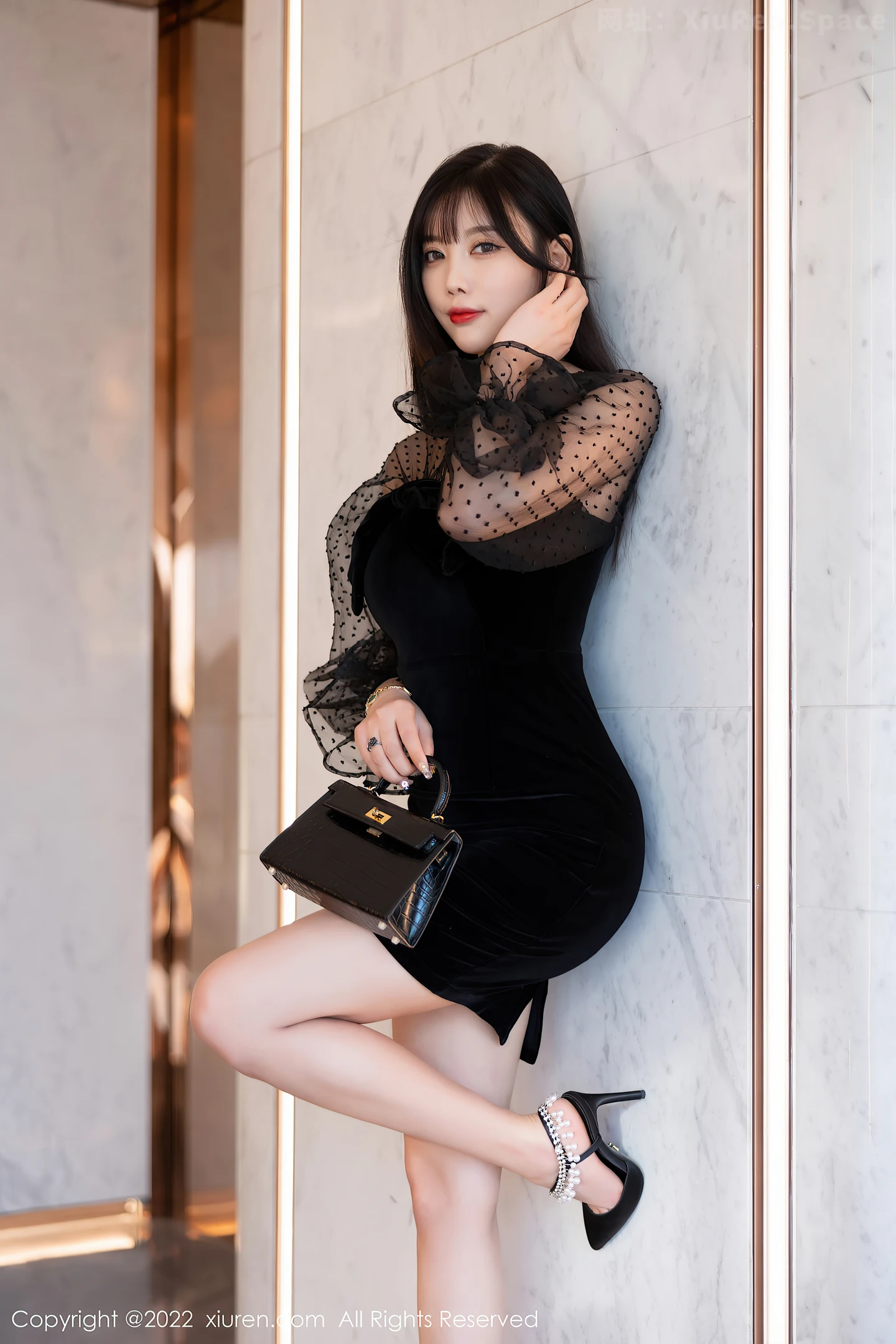 图片[5]-[XiuRen秀人网] VOL.5264 女神杨晨晨Yome脱黑色轻透连衣裙露红色蕾丝内衣惹火诱惑写真84P-秀人网官方网站